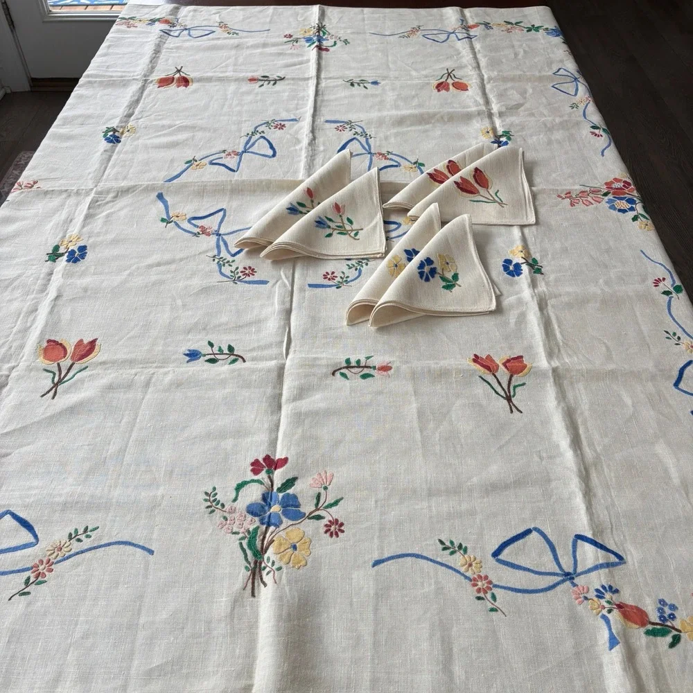 Vintage Hand Embroidered Appliqued Linen Tablecloth Napkin Set Floral Blue